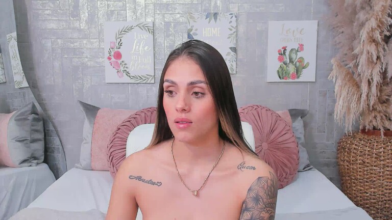 SaraBacker's Streamate show and profile