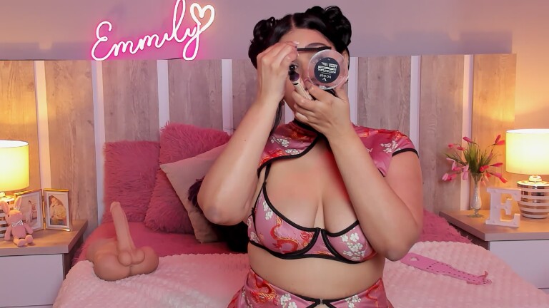 EmmilyKhan's Streamate show and profile