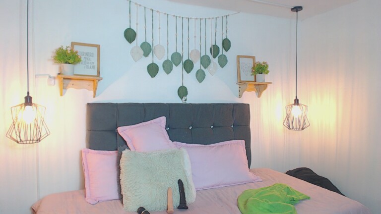 Emma_hassani's Streamate show and profile