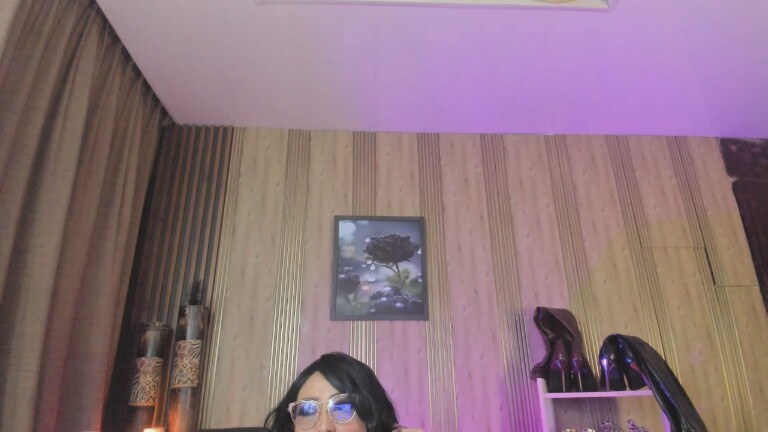 AdeleMour's Streamate show and profile