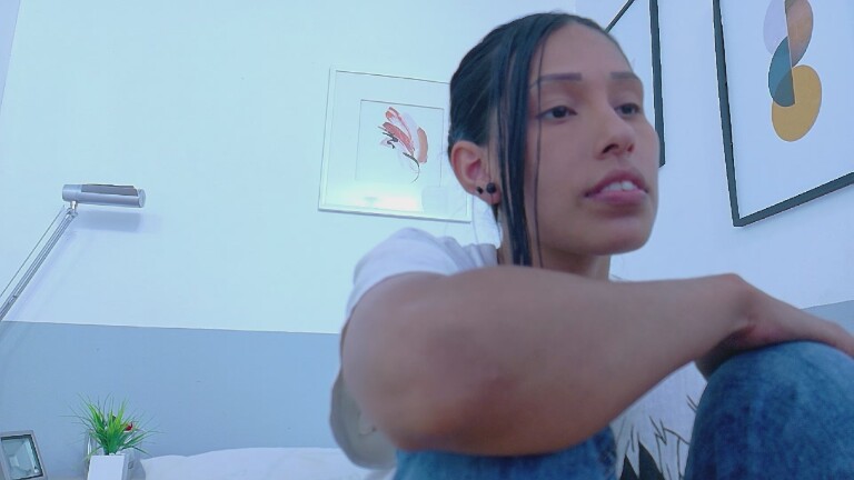 yourcuteneighbourr's Streamate show and profile