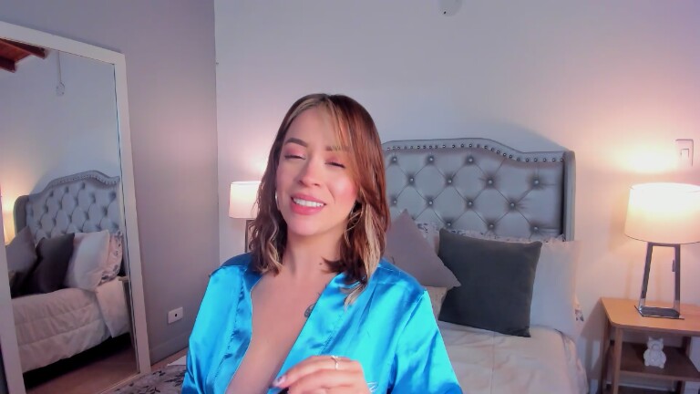 NiaMoon's Streamate show and profile