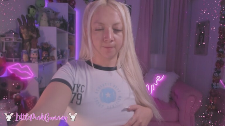 LittlePinkBunnny's Streamate show and profile
