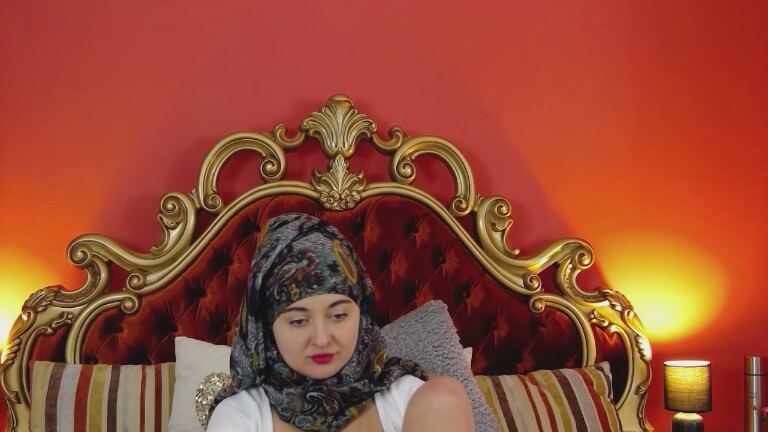 ANNALYAx's Streamate show and profile