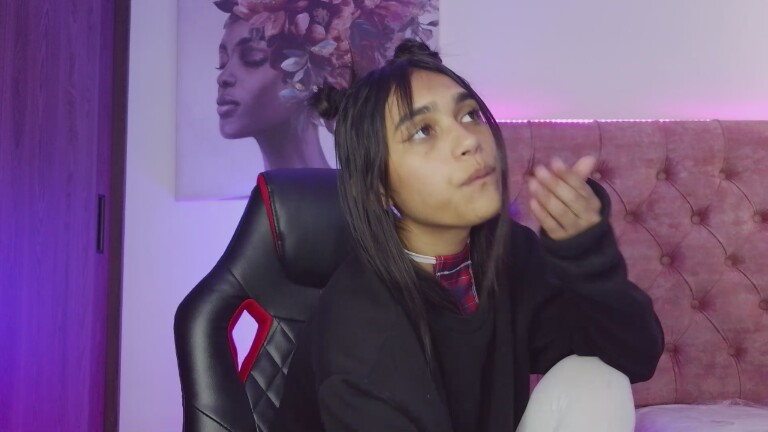 Yaya_Lm's Streamate show and profile