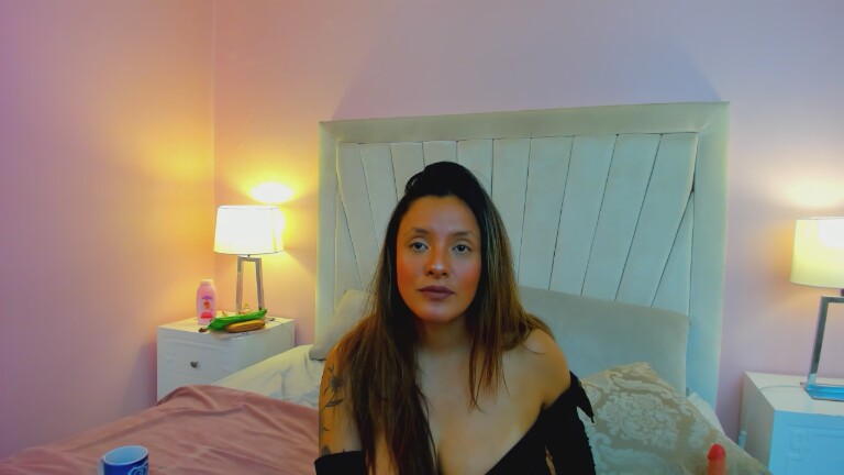 CynthiaMore's Streamate show and profile