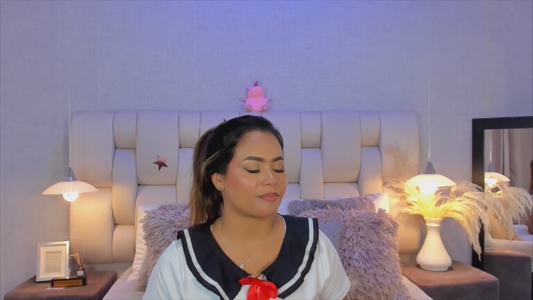 EmmaPrinncess's Streamate show and profile