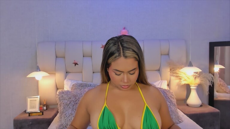 EmmaPrinncess's Streamate show and profile