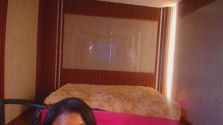 PinkyMoon's Streamate show and profile