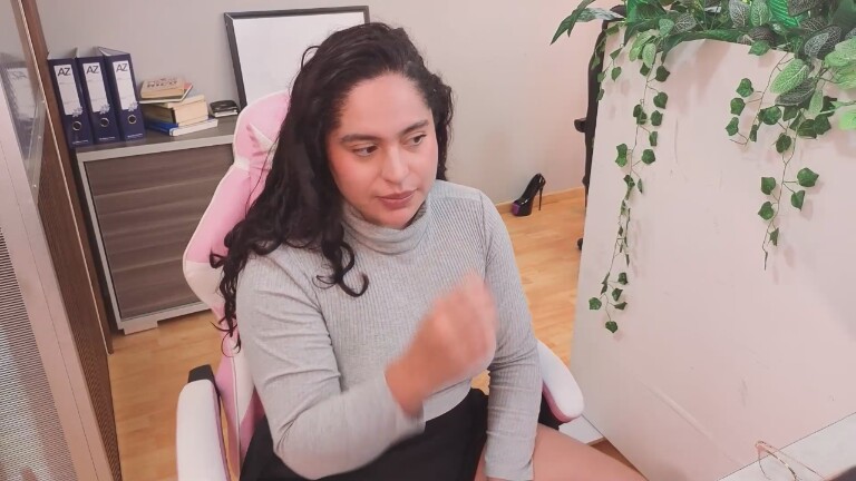 SharaThomas's Streamate show and profile