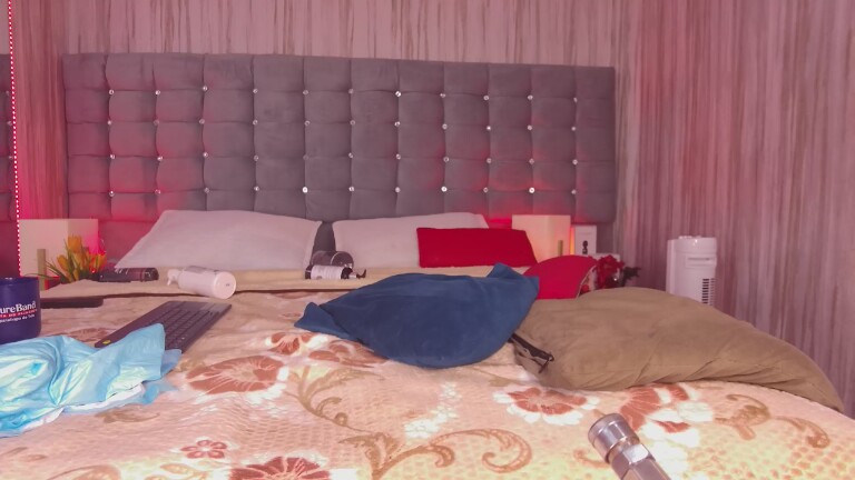 Pocahontasfg's Streamate show and profile