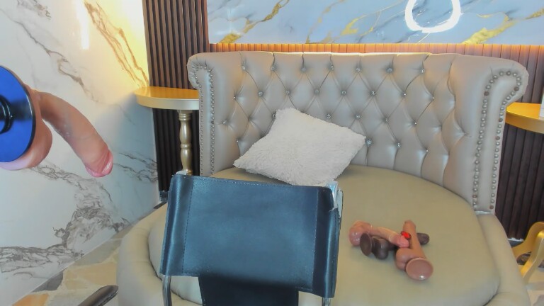 MaeveBigBoobs's Streamate show and profile