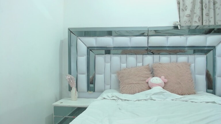 RebeccaDreams's Streamate show and profile