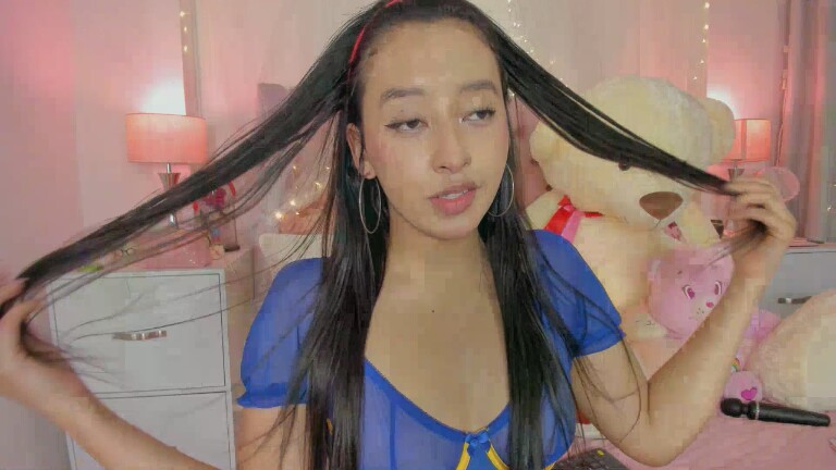 AlexandraWinterr's Streamate show and profile